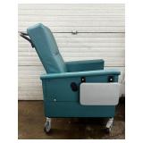 MediChoice Geriatric Medical Recliner Chair – Adjustable Reclining Positions, Comfort Padded Seating – Like New Condition!