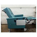 MediChoice Geriatric Medical Recliner Chair – Adjustable Reclining Positions, Comfort Padded Seating – Like New Condition!
