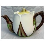 Lefton Beeline Collection of Teapot, Cream & Sugar plus Salt & Pepper