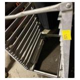 Sheet rack On casters