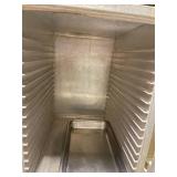 Lockwood ENCLOSED Holding Cabinet On Caster 21 x 27.5 x 27.5