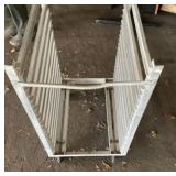 Sheet rack On casters