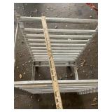 Sheet rack On casters