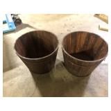 Lot of Devault Enterprises 23 in. Dia x 17 in. H Brown Wooden Large Round Whiskey Barrel Planter  Customer Returns See Pictures