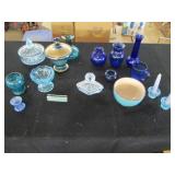 Gorgeous vintage glassware in hues ...