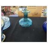 Gorgeous vintage glassware in hues ...