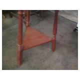 Mid-Century round hardwood 3-leg si...