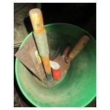 Vintage square ton wash tub, Fertil...