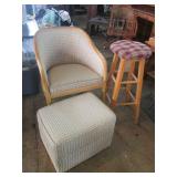 Upholstered Club style chair with m...