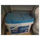 Large SunCast outdoor trunk style s...