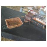 Collection of vintage doll sized wo...