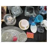 Large lot of kitchen supplies inclu...
