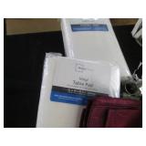 Table coverings, place mats, napkin...