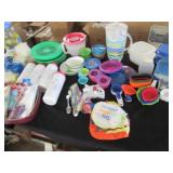Large lot of picnic style dishes, m...