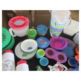 Large lot of picnic style dishes, m...