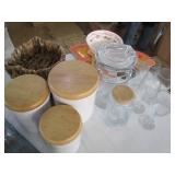 Countertop canisters, misc baskets,...