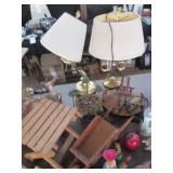Mismatched brass tone desk lamps, w...