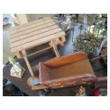 Mismatched brass tone desk lamps, w...