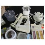 Assortment of drinking straws, mugs...