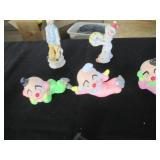 Wide variety of Clown decor...