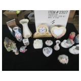 Floral desk set with a variety of h...