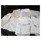 Assorted Bex linens, pillow cases a...