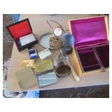 Vintage Wood jewelry box, trinket b...