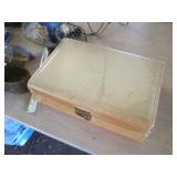 Vintage Wood jewelry box, trinket b...