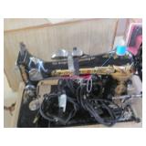 Vintage Singer sewing machine with ...