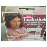 Vintage Singer sewing machine with ...