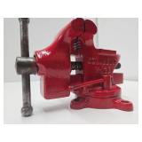 Excellent Condition Columbia Red Arrow No. 93 Bench Vise