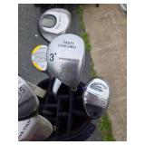 Set of Golf Clubs w/Bag