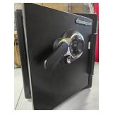 Heavy Duty SENTRY Safe w/Combo & Key