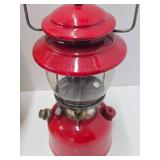 Nice Vintage COLEMAN Model 200A Red Lantern w/Travel Case