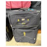 Set of 3 Travel Luggage in Burgundy and Black