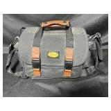 Canon ES8400V 8mm Video Camcorder with Carrying Case and Accessories