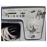 Singer Model 477 Zig-Zag Sewing Machine with Instruction Manual & Accessories