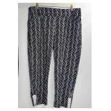 Chicos capris and cardigan. XL