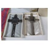 Decorative Lot with Floral Wall Hangings and Religious Cross Plaques