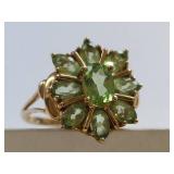 10kt Gold Peridot Ring with Elegant Design
