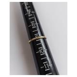 10kt Gold Peridot Ring with Elegant Design