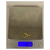 Elegant Sterling Silver Pendant with Green Gemstone