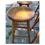 Set of 4 Wooden Bar Stools with Turned Legs