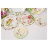 Set of 7 Vintage Floral Decorative Plates