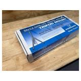 Single-Satellite viewing antenna tripod mount