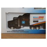 Race Image 1:84 Scale Diecast Transporter & Dragster Set - Mopar