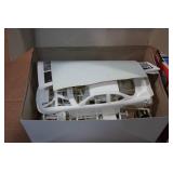 *2* Revell 1:24 Scale Model Building Sets