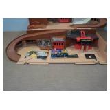 Vintage Hot Wheels City Service Center