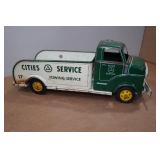Vintage Marx Cities Service Towing Truck