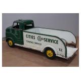 Vintage Marx Cities Service Towing Truck